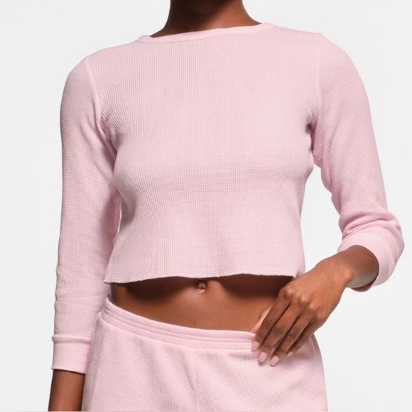 SKIMS Waffle Long Sleeve Baby Tee Cherry Blossom Pink XS NWT - Picture 2 of 10